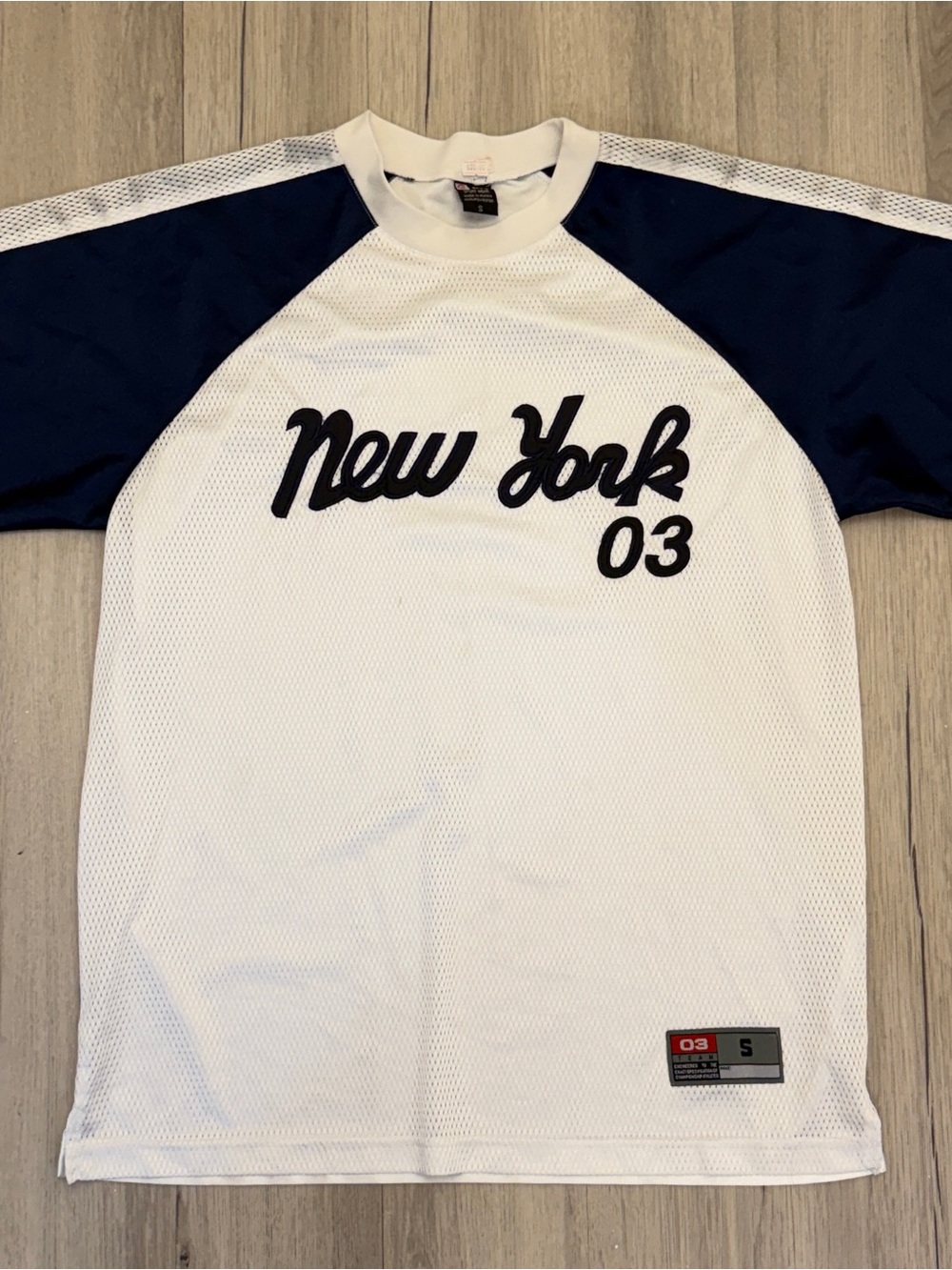 Abound White and Navy 'New York 03' Mesh Short-Sleeve Tee